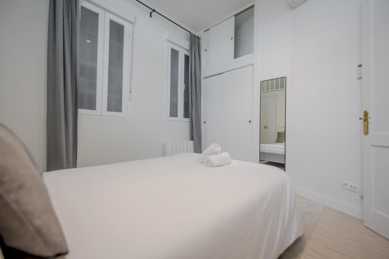 Supercool Apto En El Corazon De Malasana 7Pax Madrid Exterior photo