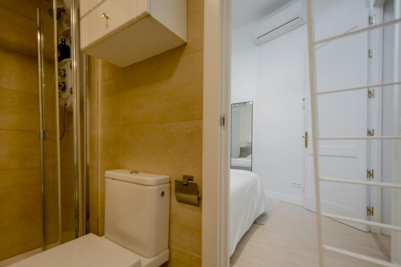 Supercool Apto En El Corazon De Malasana 7Pax Madrid Exterior photo